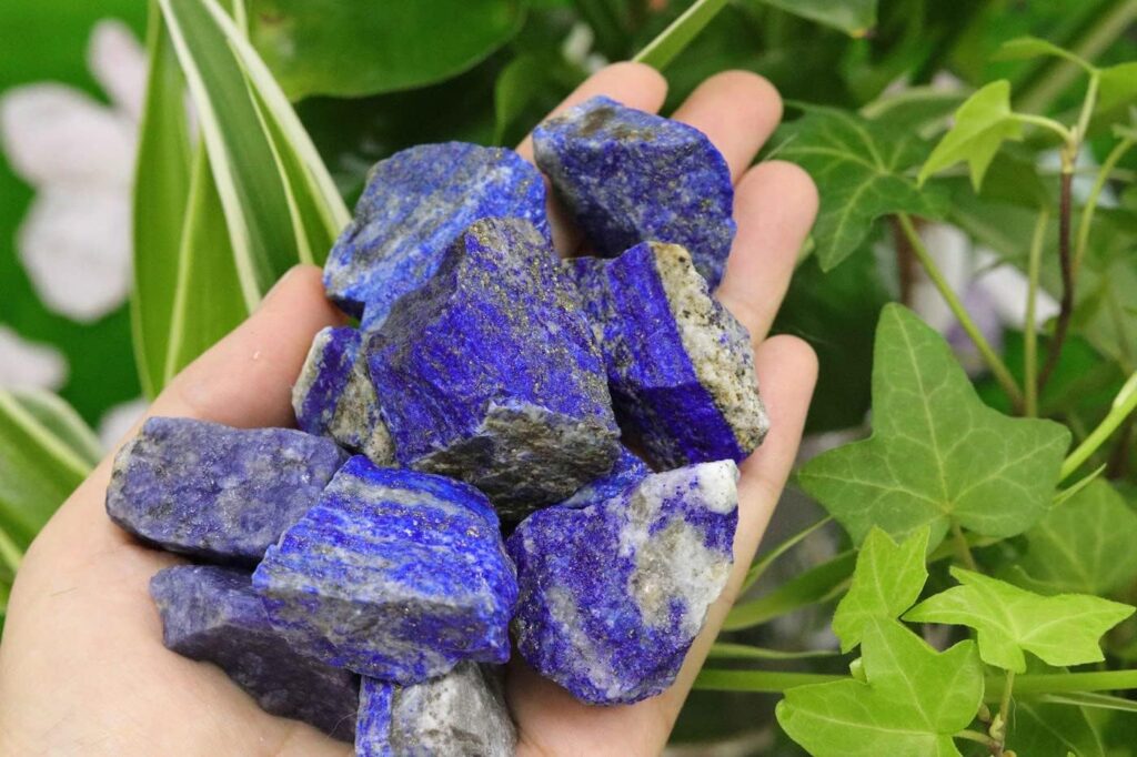 YATOJUZI Blue Solidate 1lb Bulk Natural Healing Crystals Raw Rough Rocks Stones Sets for Cabbing Tumbling Cutting Lapidary Polishing Reiki Crytsal Healing Wire Wrapping Decoration Gemstone